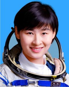 中国首位女航天员:刘洋_刘氏家族