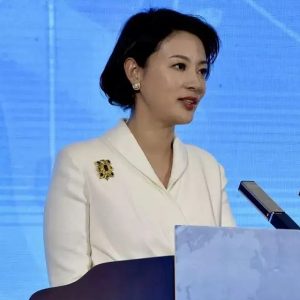 央视主持人:刘芳菲个人资料简介_刘氏家族